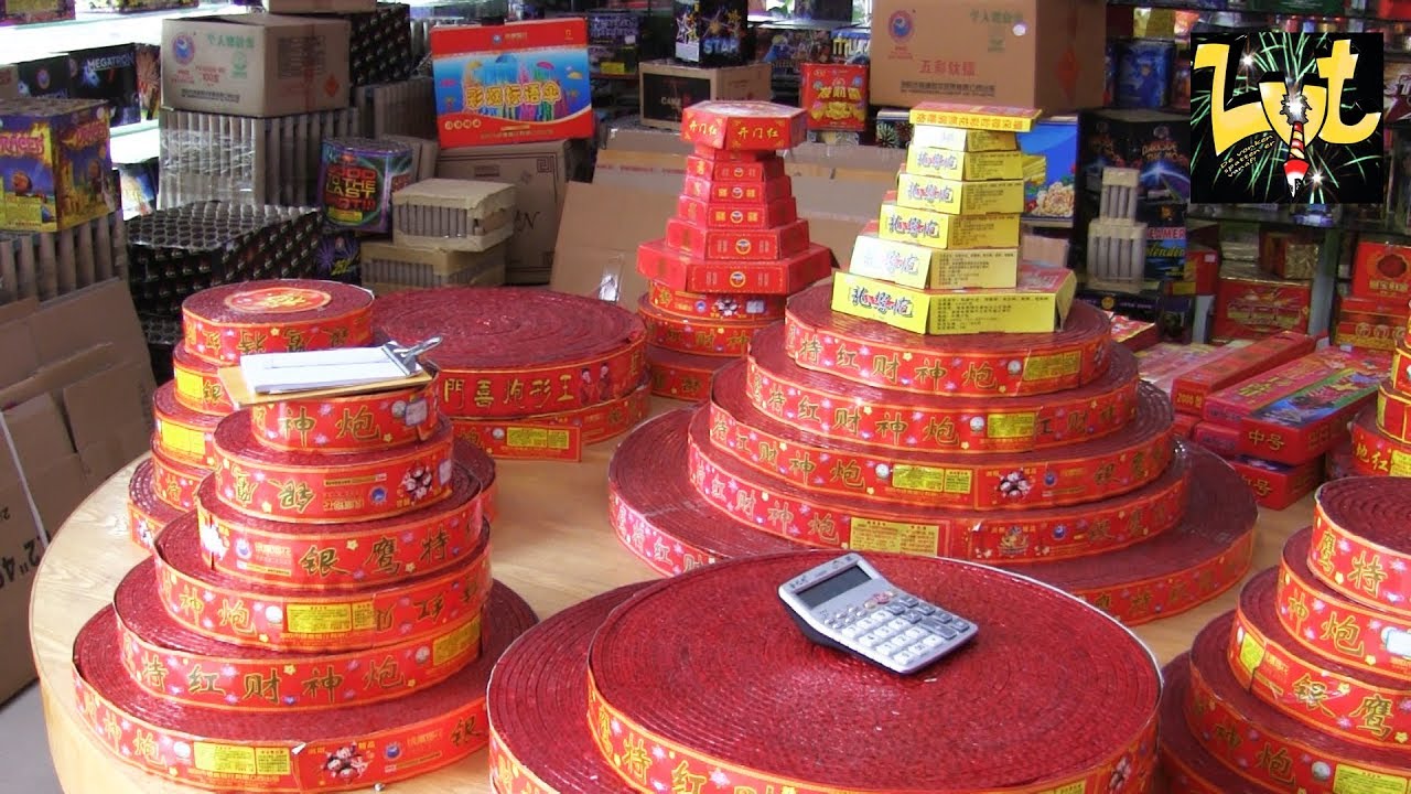 China vlog #6 Rondrijden, Vuurwerk Shoppen & Testen in Liuyang the City of Fireworks
