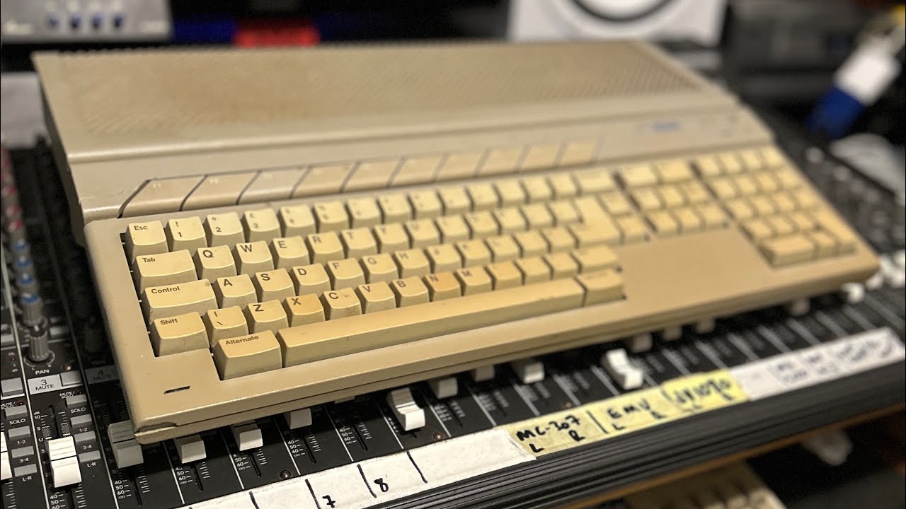 Atari 520ST: Taking it back to 92 - Cubase, Hardcore, Pianos & Breakbeats