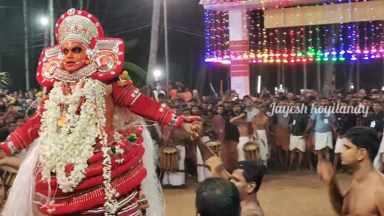 ശ്രീ നടുവിലക്കണ്ടി ഭഗവതി ക്ഷേത്രത്തിലെ ഭഗവതിയുടെ നട്ടത്തിറ #thira2023 #theyyam2023 #youtubeshorts