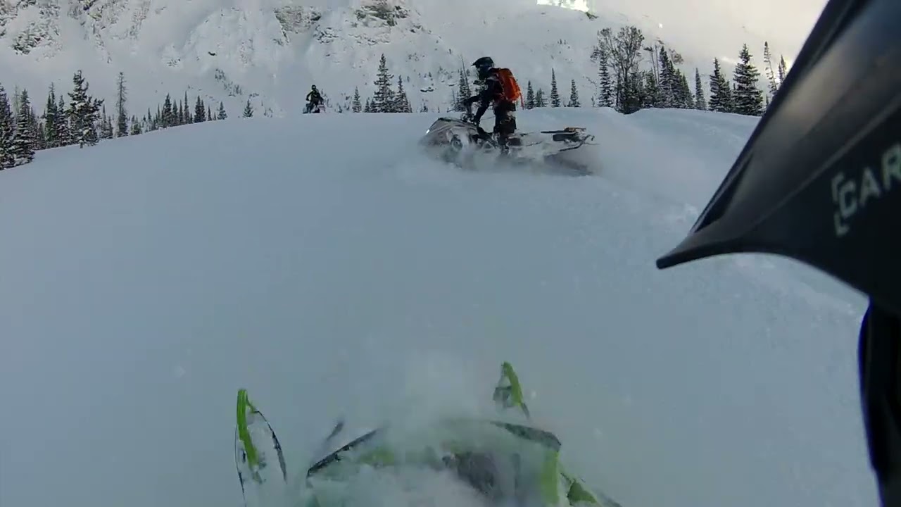 Riding my 858 with great friends on ski doo’s in Cooke city Jan 10 26!
