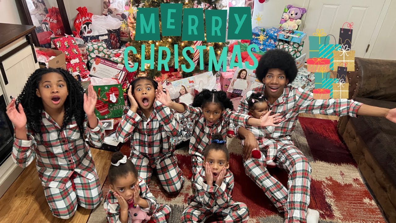 CHRISTMAS MORNING SPECIAL OPENING PRESENTS 2022