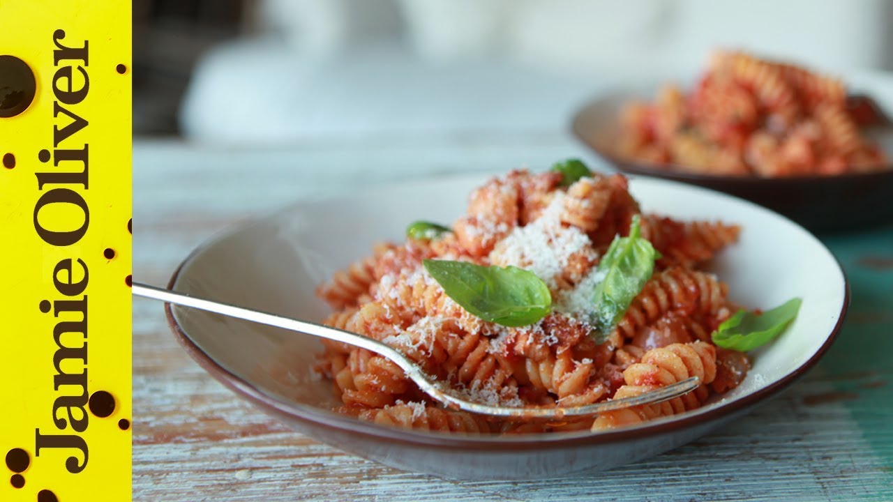 Classic Tomato Sauce | Super-Quick Pasta Sauces