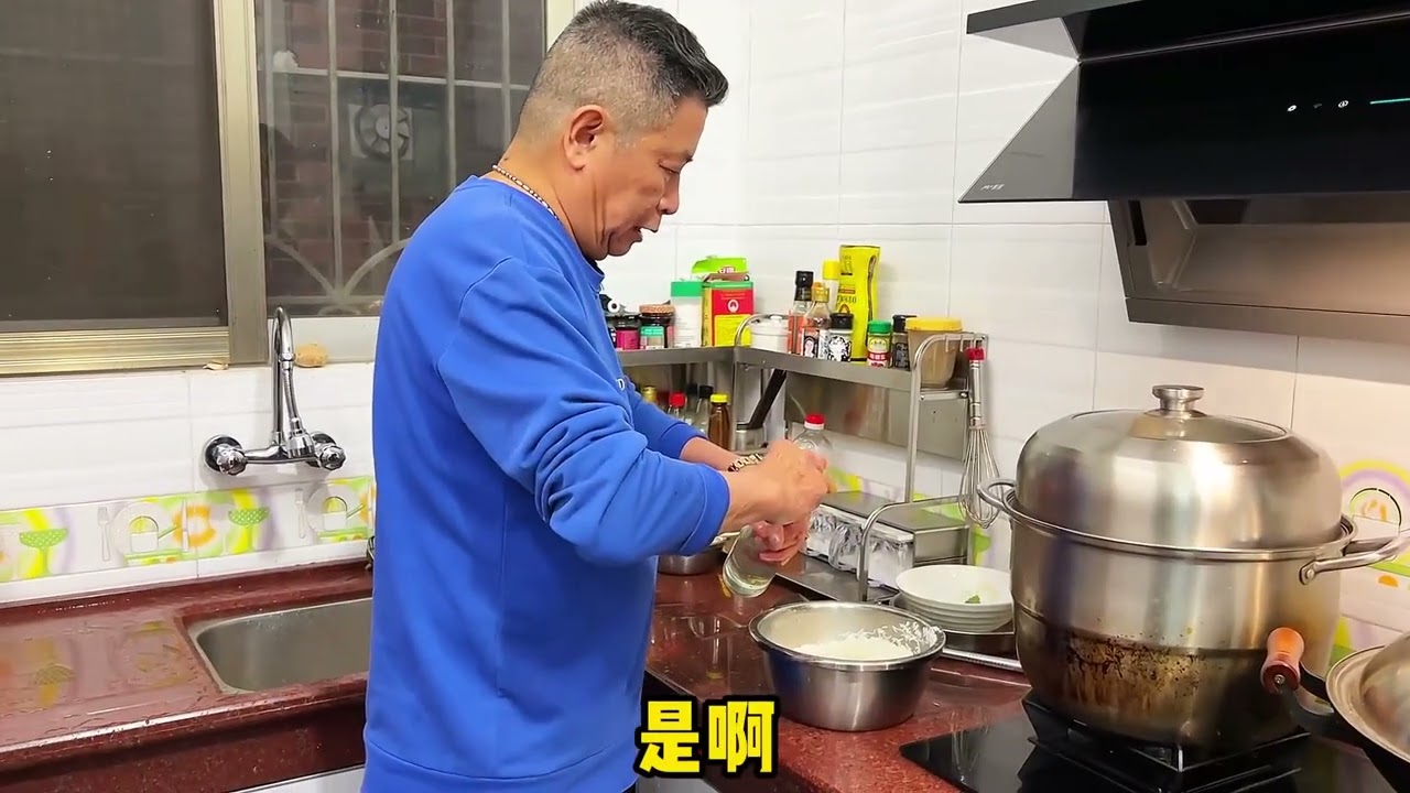 厨房小白也会做的电饭煲沙姜猪手，配上腊味蒸饭简直香到舔碗#家常菜#家的味道#电饭煲食谱#津贴
