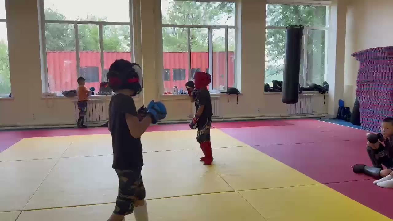 Ерасыл и Нурдос спарринг #mma #kazakhstan #almaty #trenirovka #sparing #sports #shortvideo #youtube 