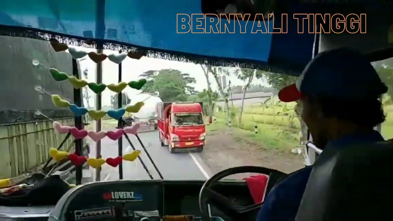 Inilah Kehebatan Bus Jatim !! Semua Kendaraan Bertekuk Lutut