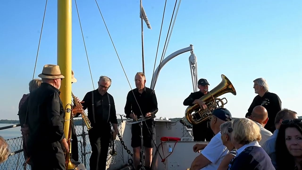 Peoria Jazzband på Ångaren Trafik 2025 / Whenever You´re, S:t Louis Blues, My Bucket´s , Sommersolen