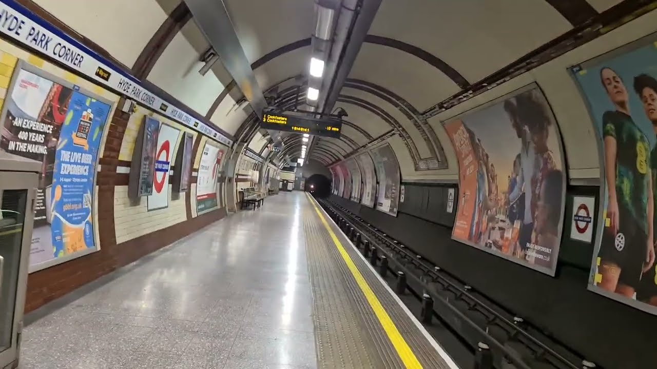 HYDE PARK CORNER Underground Station (2022)