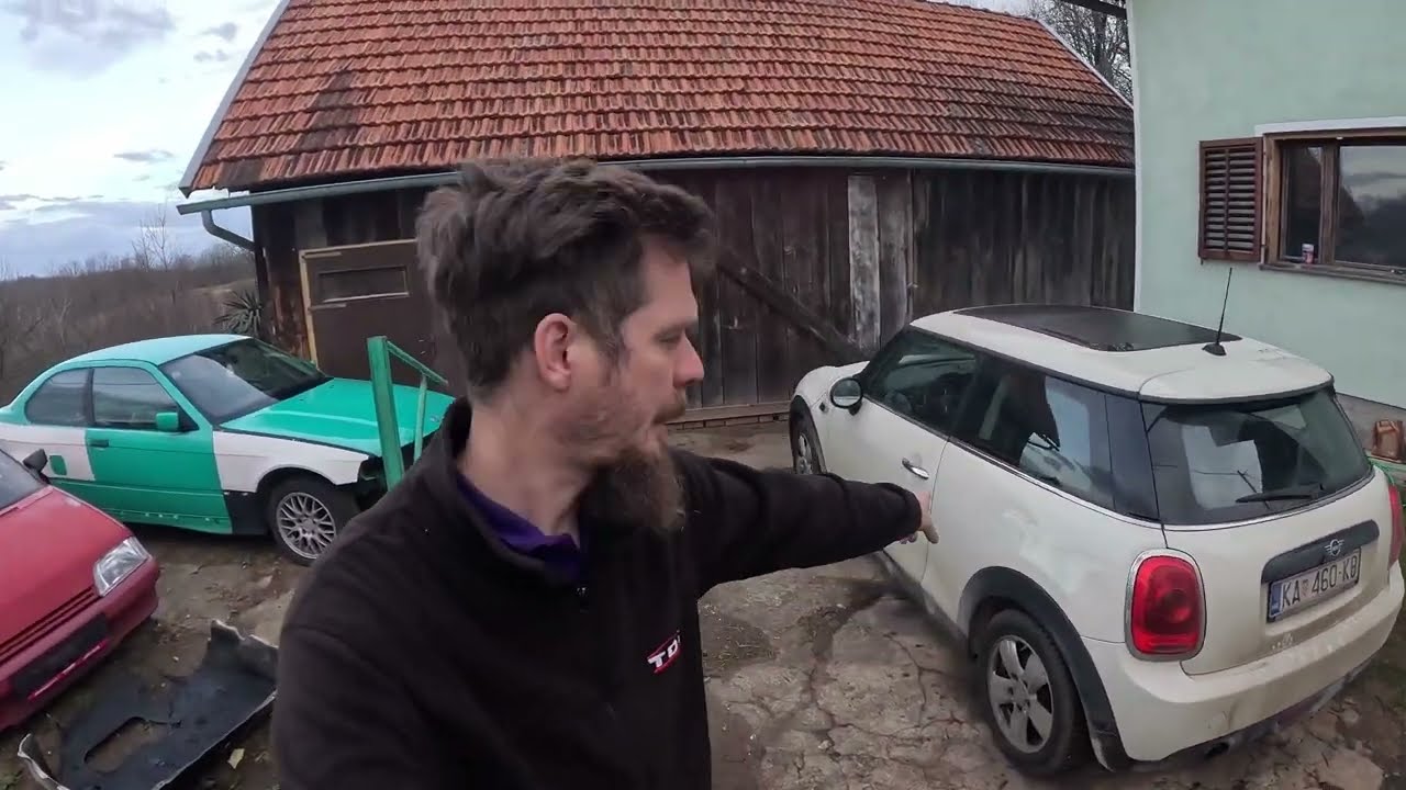 Mini F56 как поменять передние тормозные колодки + о чем вам не расскажут механики!
