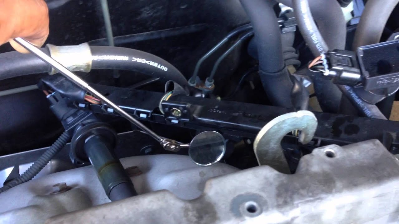 Replacing a 2001 Toyota Corolla Valve Cover Gasket