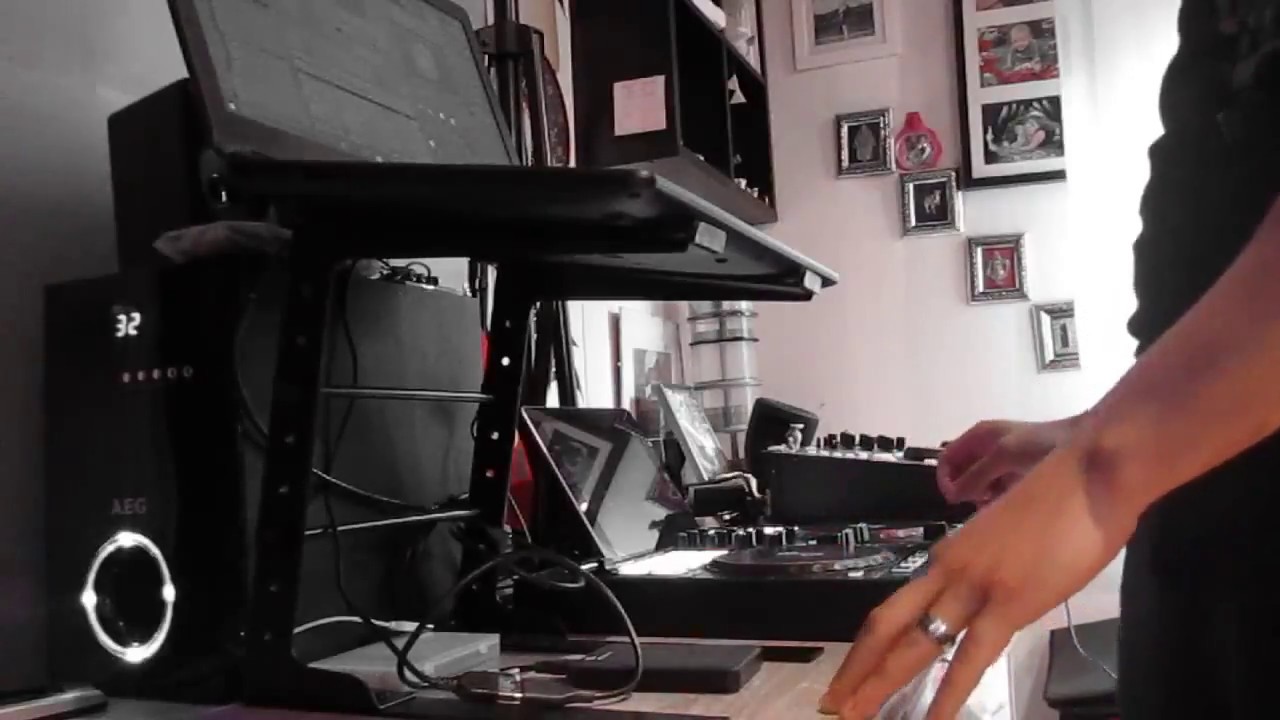 Dj Mario...with Reloop beatpad 2...enjoy