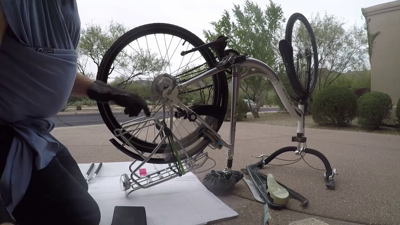 Achterwiel / achterband fiets vervangen. Replace rear tire on bicycle 2.0