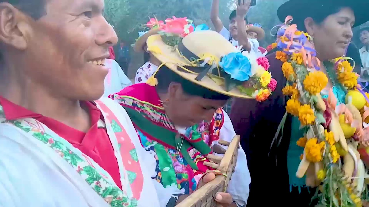 ¡Ajaicito! de Los Valles de Azurduy [Rodeo Chico] charanguiadas