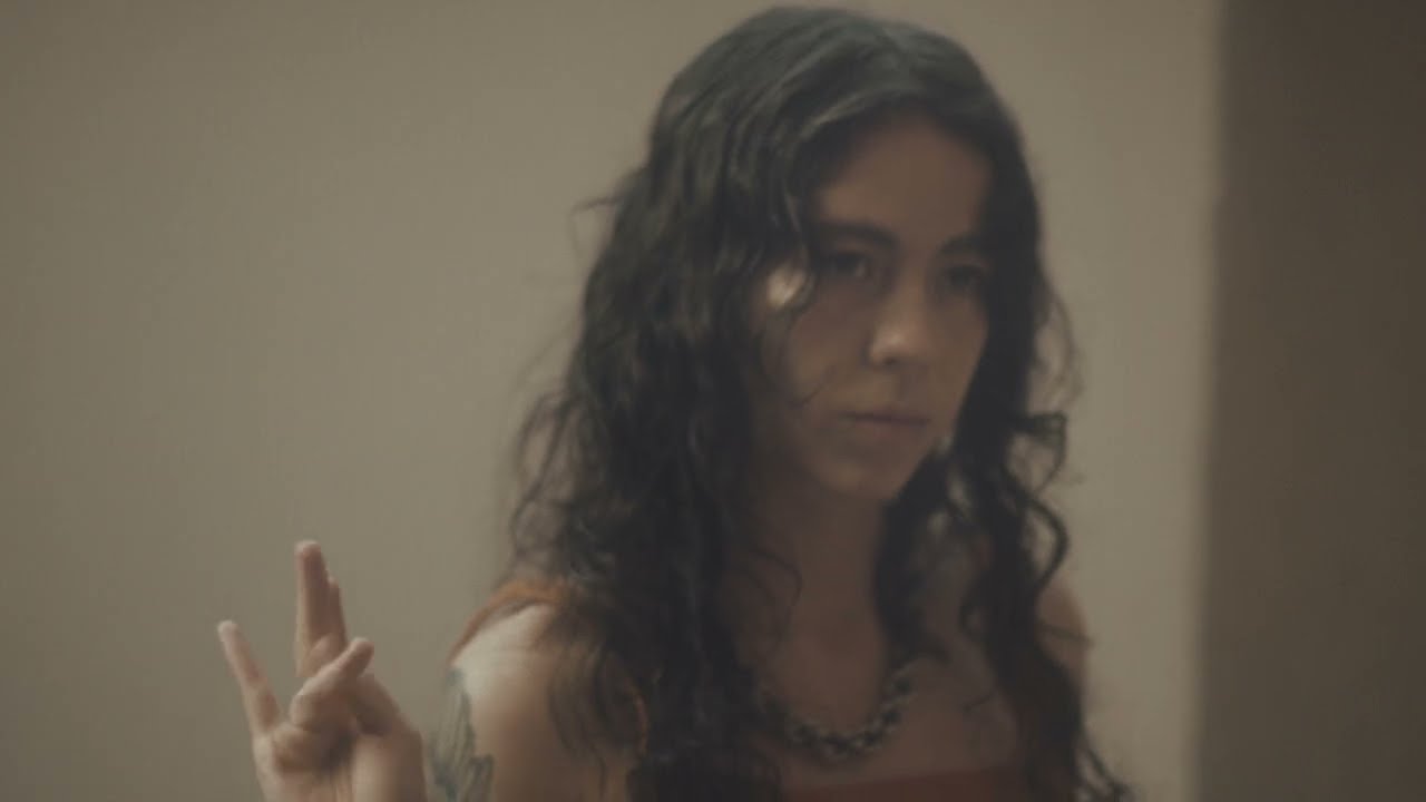 Mabe Fratti - Algo Grandioso