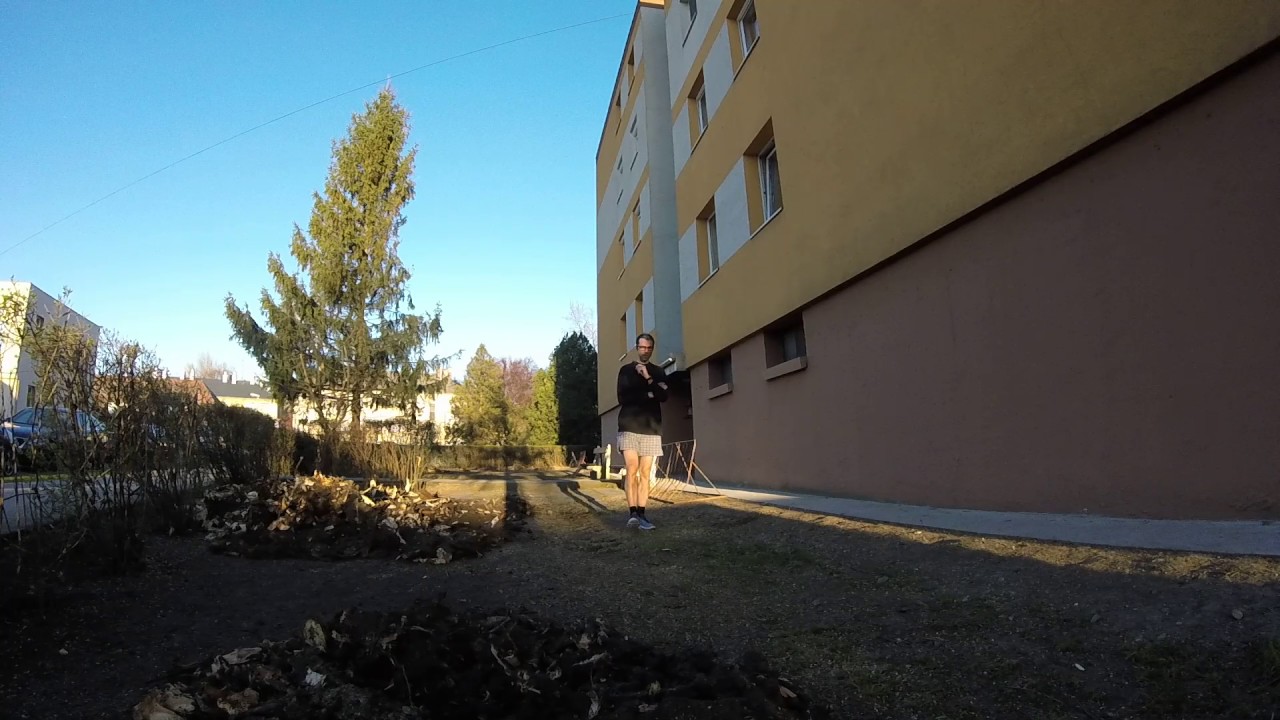 2017.03.28. Barb&aacute;r fa&iacute;rt&aacute;s a Bak&oacute; utc&aacute;ban