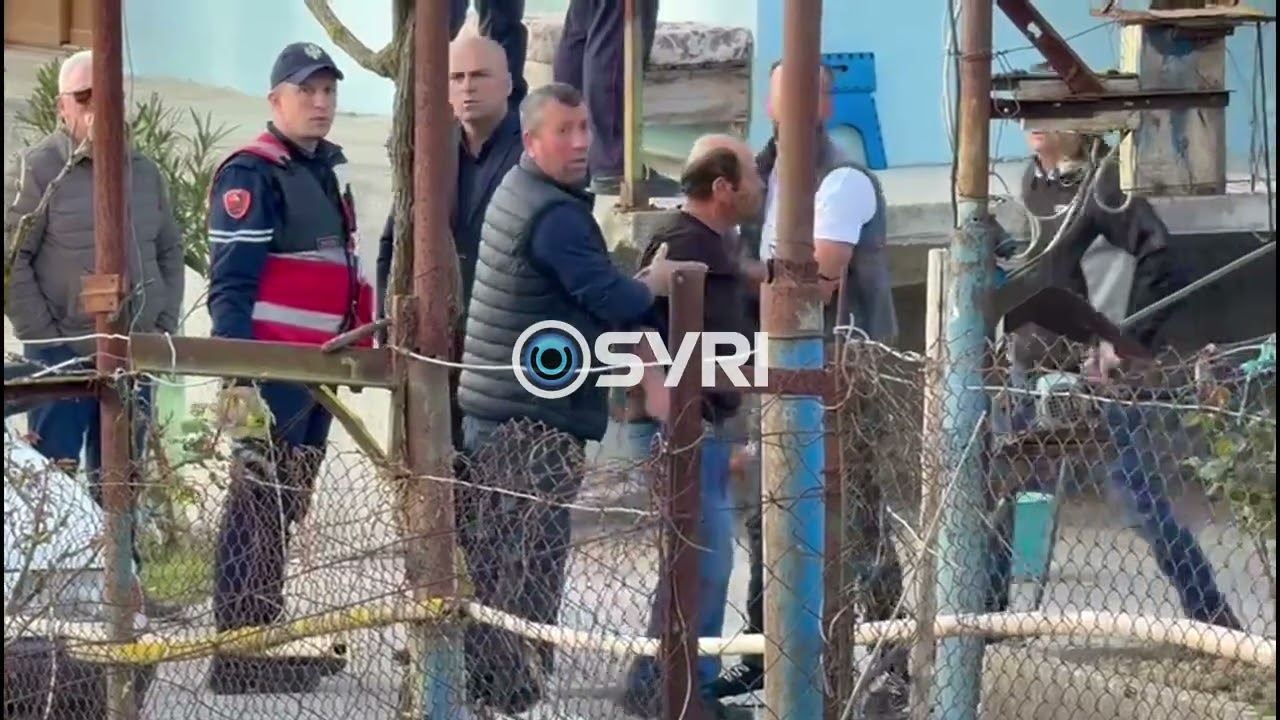 Krim n&euml; familje n&euml; Roskovec: 80- vje&ccedil;ari vret me pushk&euml; bashk&euml;shorten, m&euml; pas i jep fund jet&euml;s