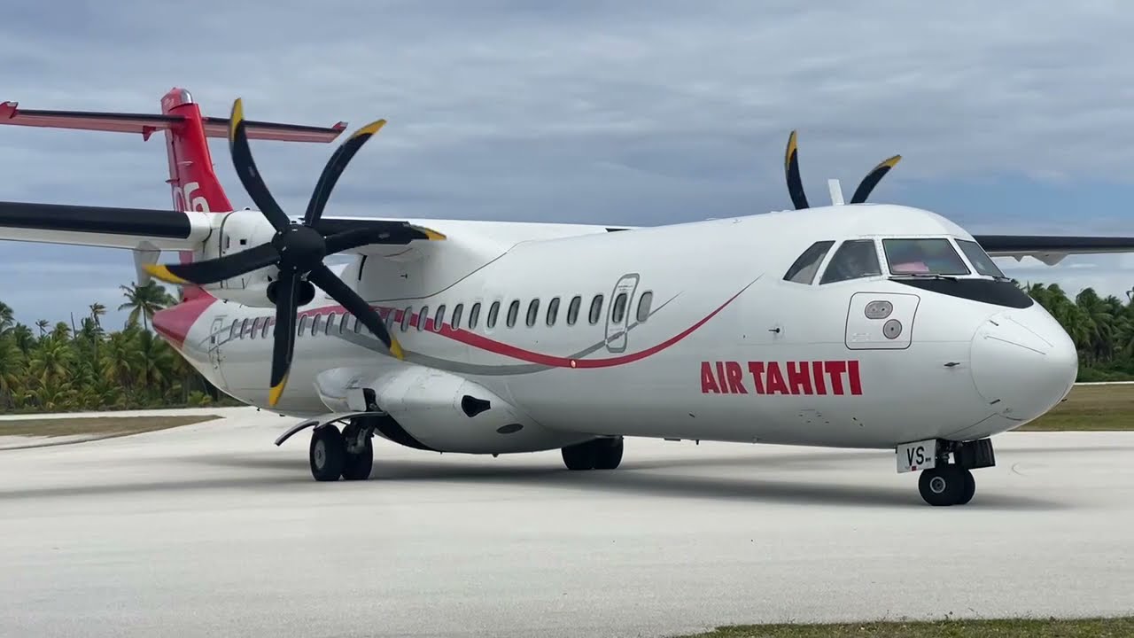 ATR72-600 Air Tahiti Landing at Tikehau Airport (TIH), French Polynesia.