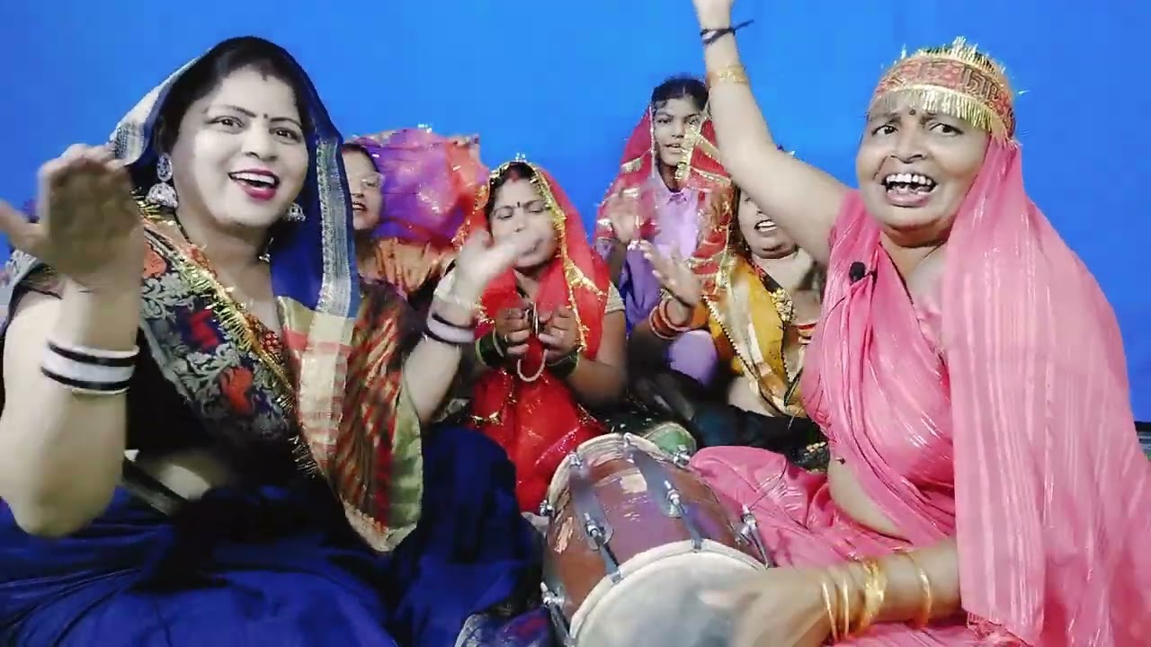 आंटी जी ने सुनाया #स्पेशल #नवरात्रि माता रानी भजन 🙏 मैया को हम मनायेगे ताली बजाय के🙏