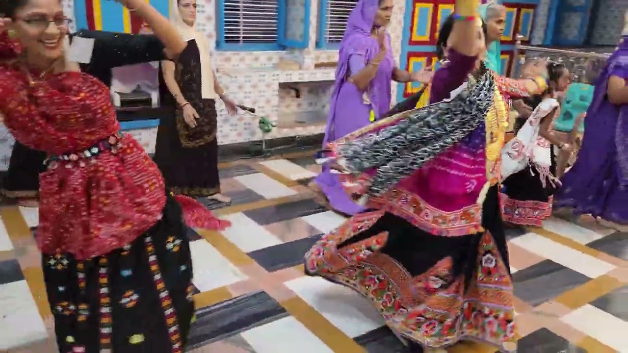 સ્વા.મં.માધાપર નવરાત્રી દિવસ-૧૦ ગરબા હરિફાઈ 