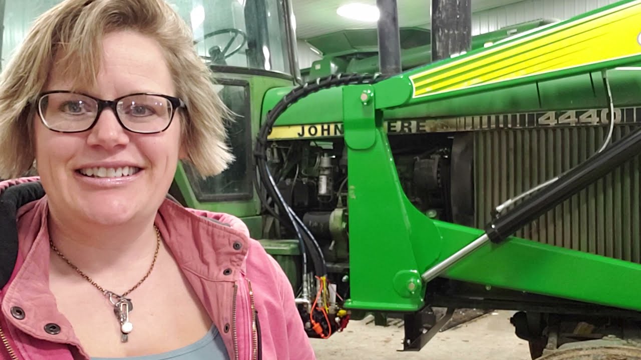 Полный комплект джойстика, установленный на трактор John Deere 4440 — подходит для всех тракторов...
