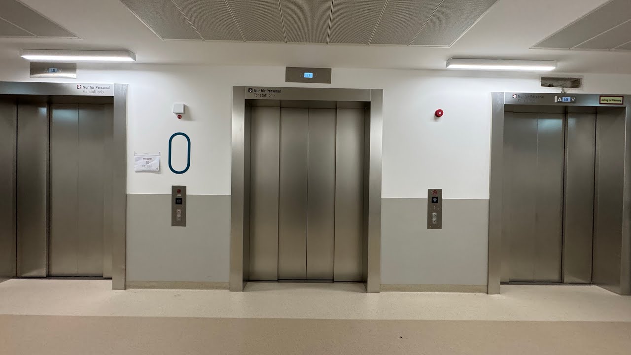 2021/2022 Braun Aufzug in einem Klinikum Bogenhausen in München