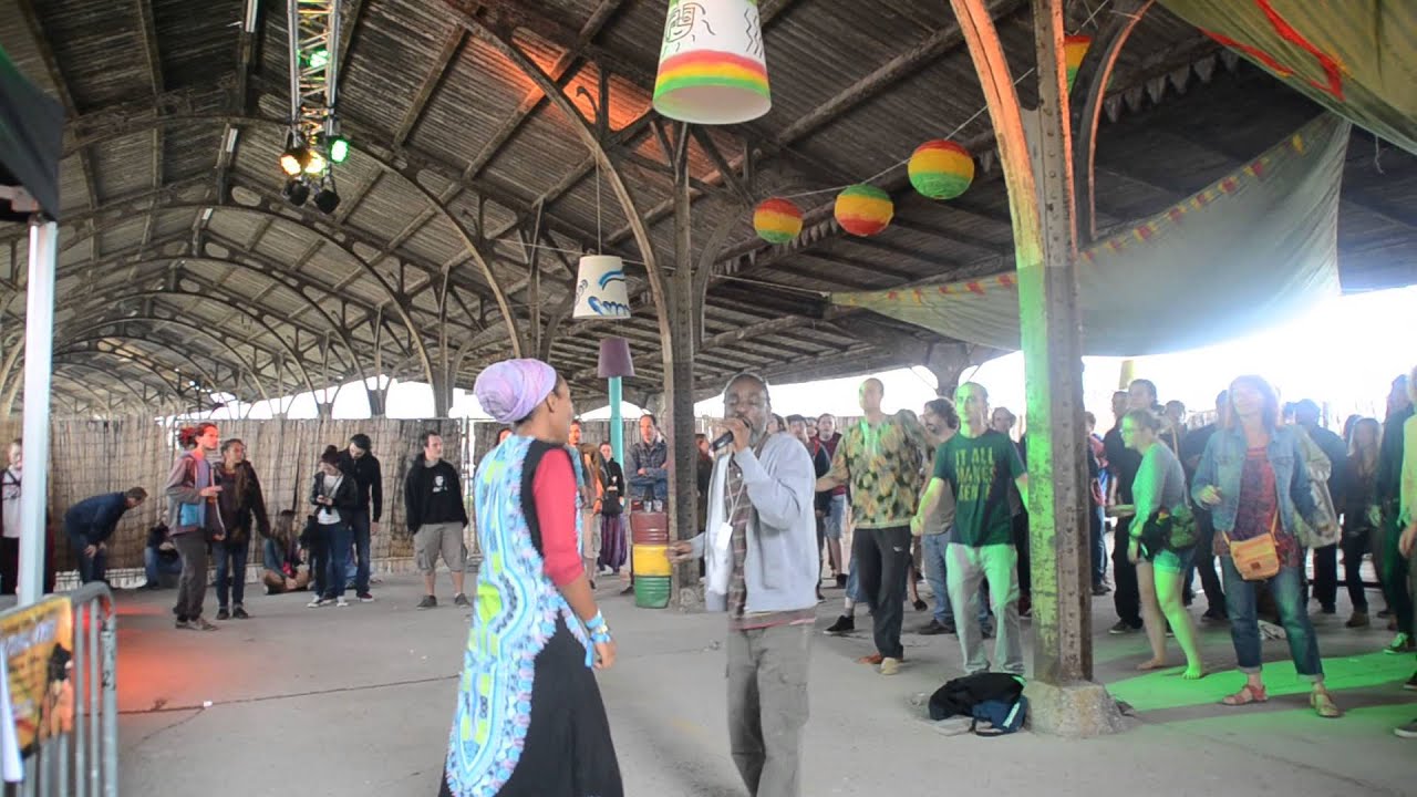 Salomon Heritage Play African People @ Reggae Bus Ras Tweed in Live