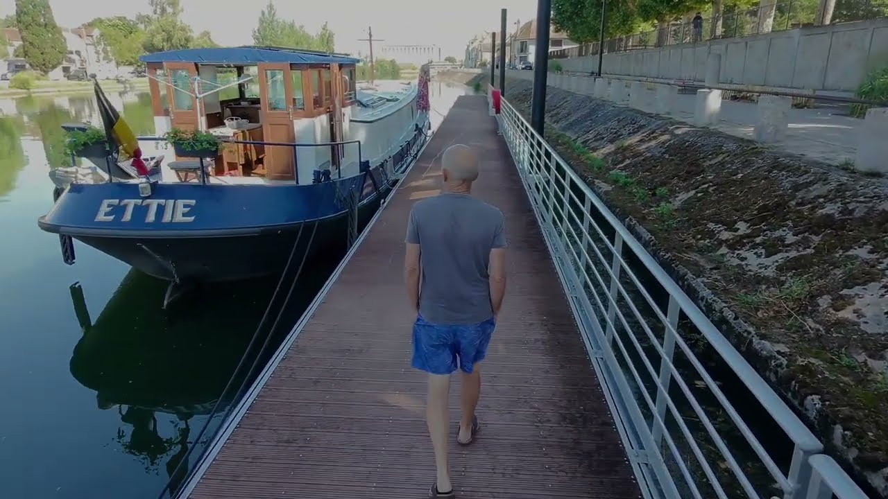 CH   2025100   New adventures