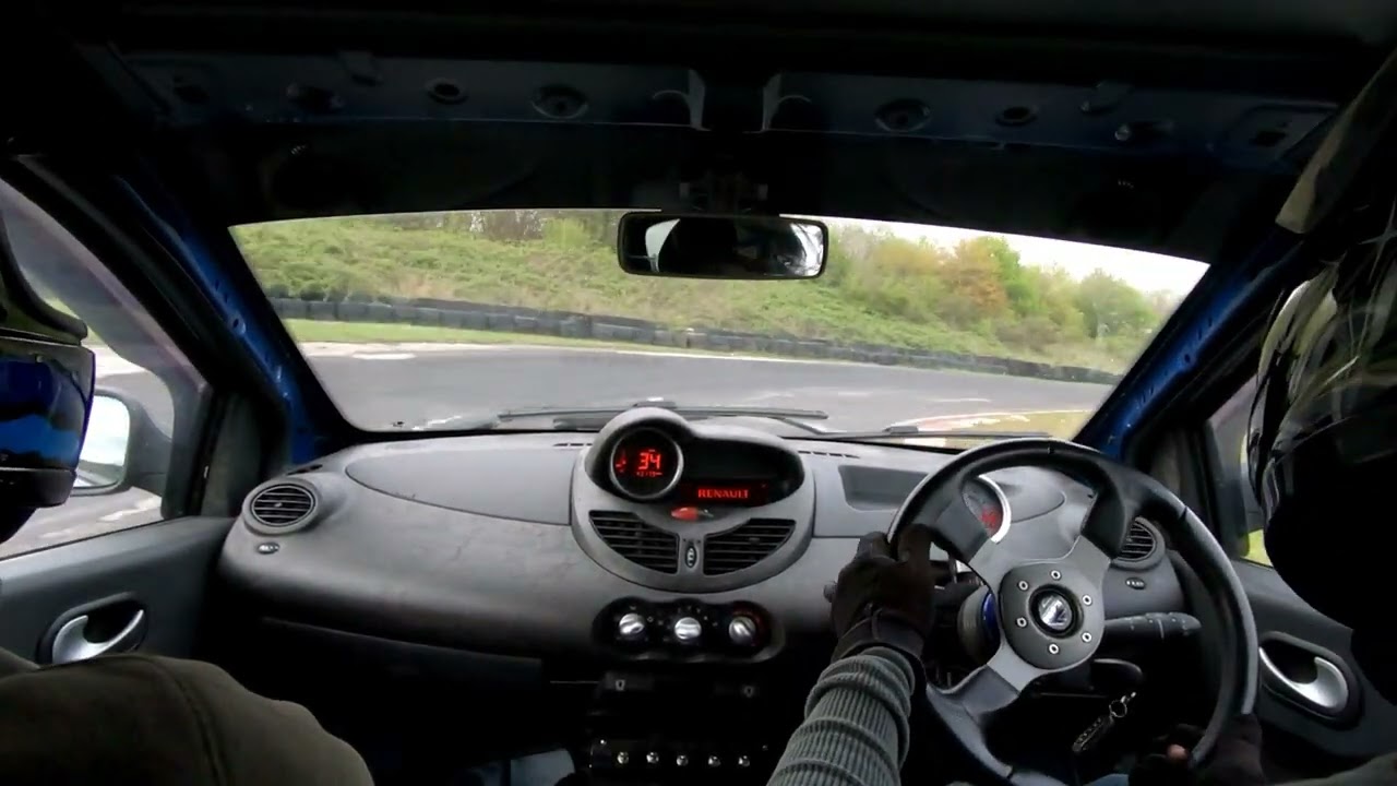 Teesside Autodrome Track Evening - Twingo RS - 250422 - Session 3
