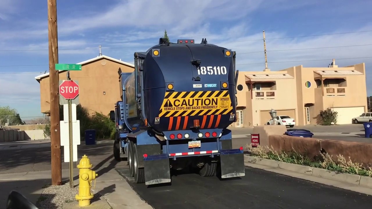 CABQ SWMD Peterbilt 520 Amrep HX-450 N3 Garbage truck