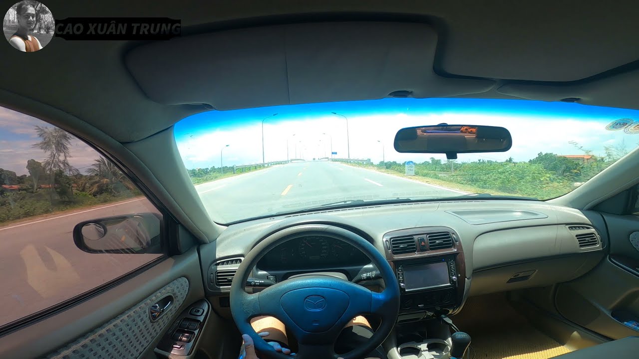 Mazda 626 đời 2001 sau hai mươi năm trải nghiệm chạy rất êm ái, đầm chắc, an toàn.