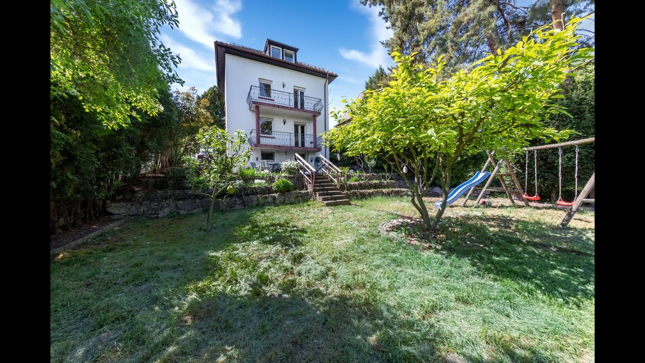 * FREE STANDING HOUSE * w/ approx. 1,938 ft&sup2; living space, 6-room, 5-bed, 3-bath, yard, and parking