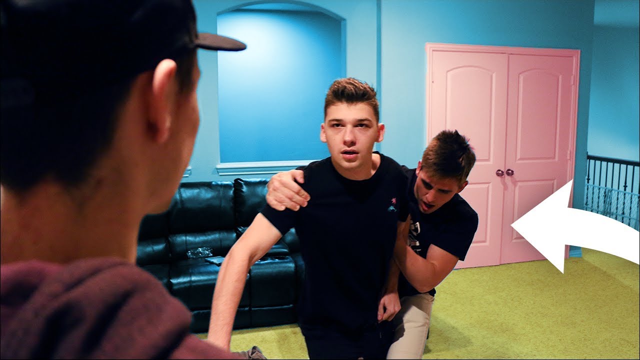 YOUTUBER FIGHT | NoBoom