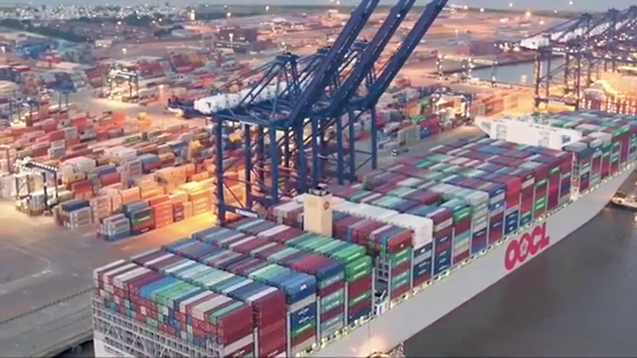 Movimentação de container em santos
