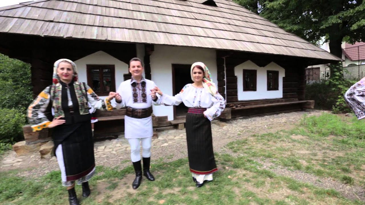 Ioana si Iuliana Iuta   Bata l focu dobosar