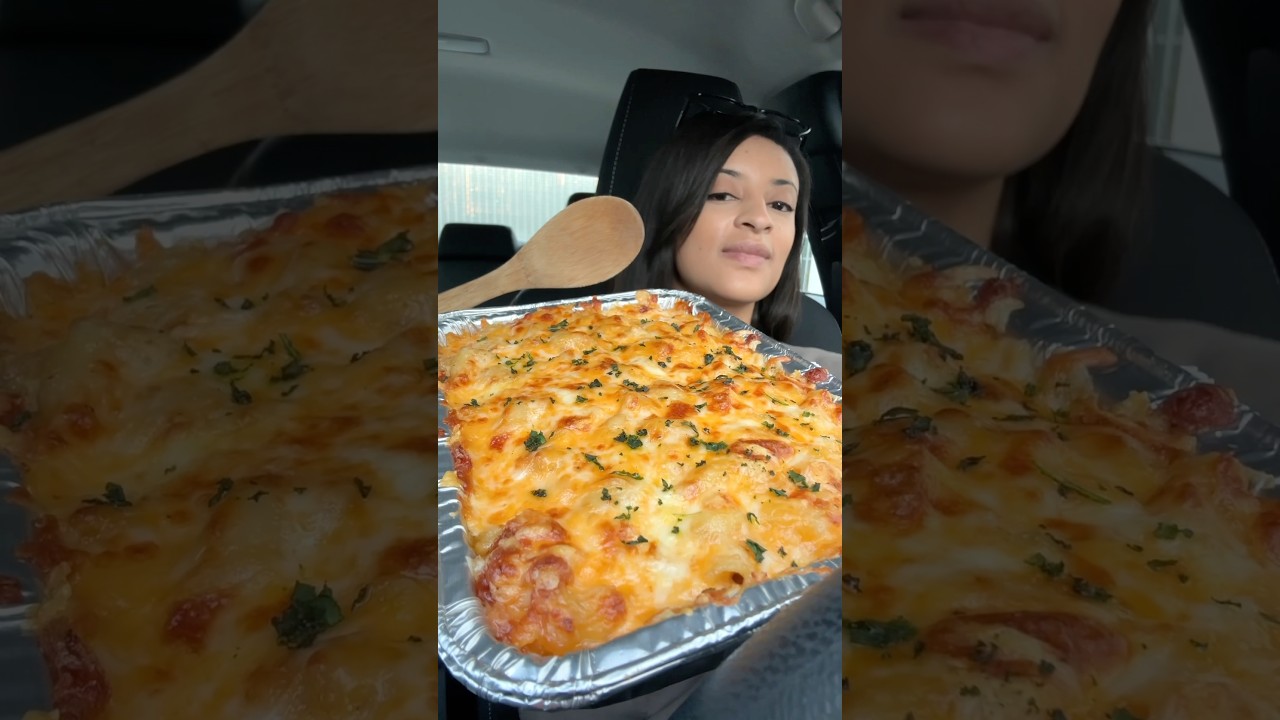 cooking tini&rsquo;s mac n cheese in the car  #shorts #macncheese #thanksgiving #recipe #pasta #food