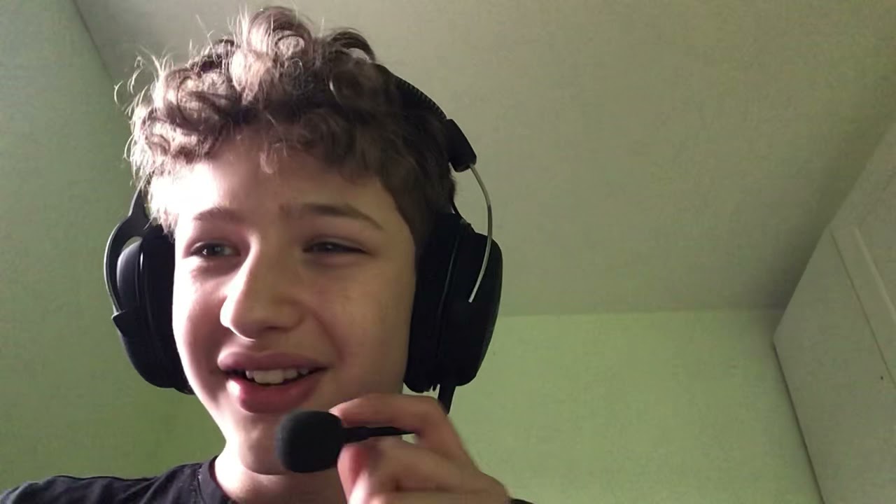 Cooler Junge macht das erste mal ASMR