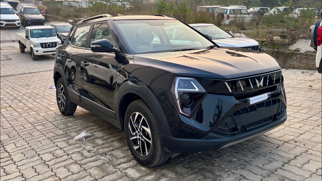 Mahindra XUV 3XO AX5 Diesel AT | XUV 3XO Diesel AMT 2024 - @MahindraRise