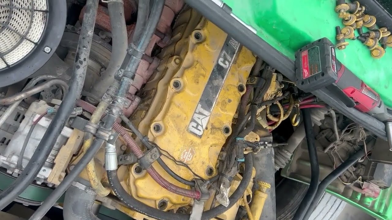Cat C7 Acert Injector removal in truck
