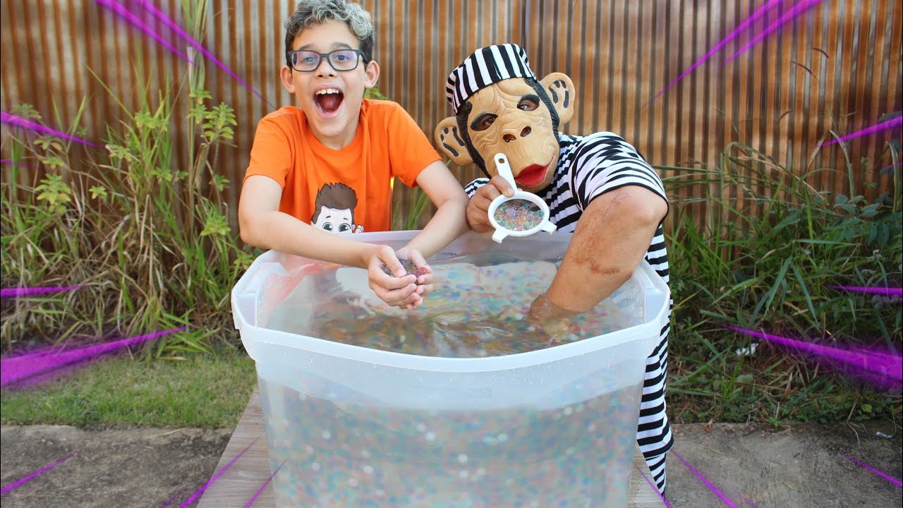 BRINCANDO COM 5 MIL BOLINHAS COLORIDAS DE GEL