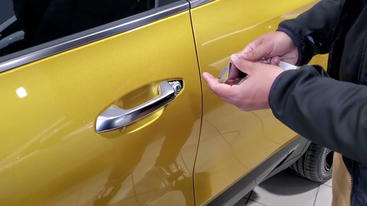 CK - KIA Seltos 2021 года - Как осуществить аварийный запуск, если разрядилась батарея смарт-брел...