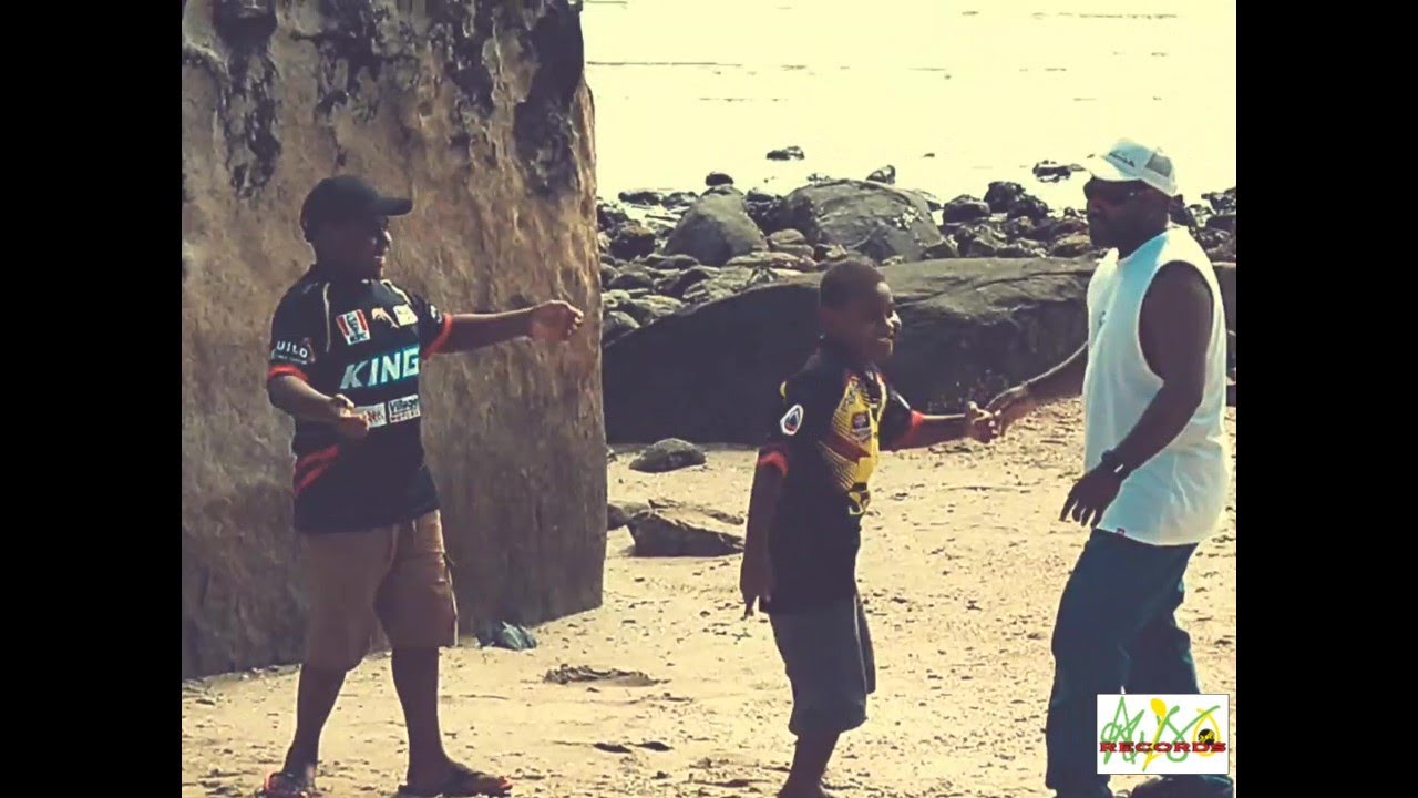 Nogat Luksave (Music Clip) - Awis Taule