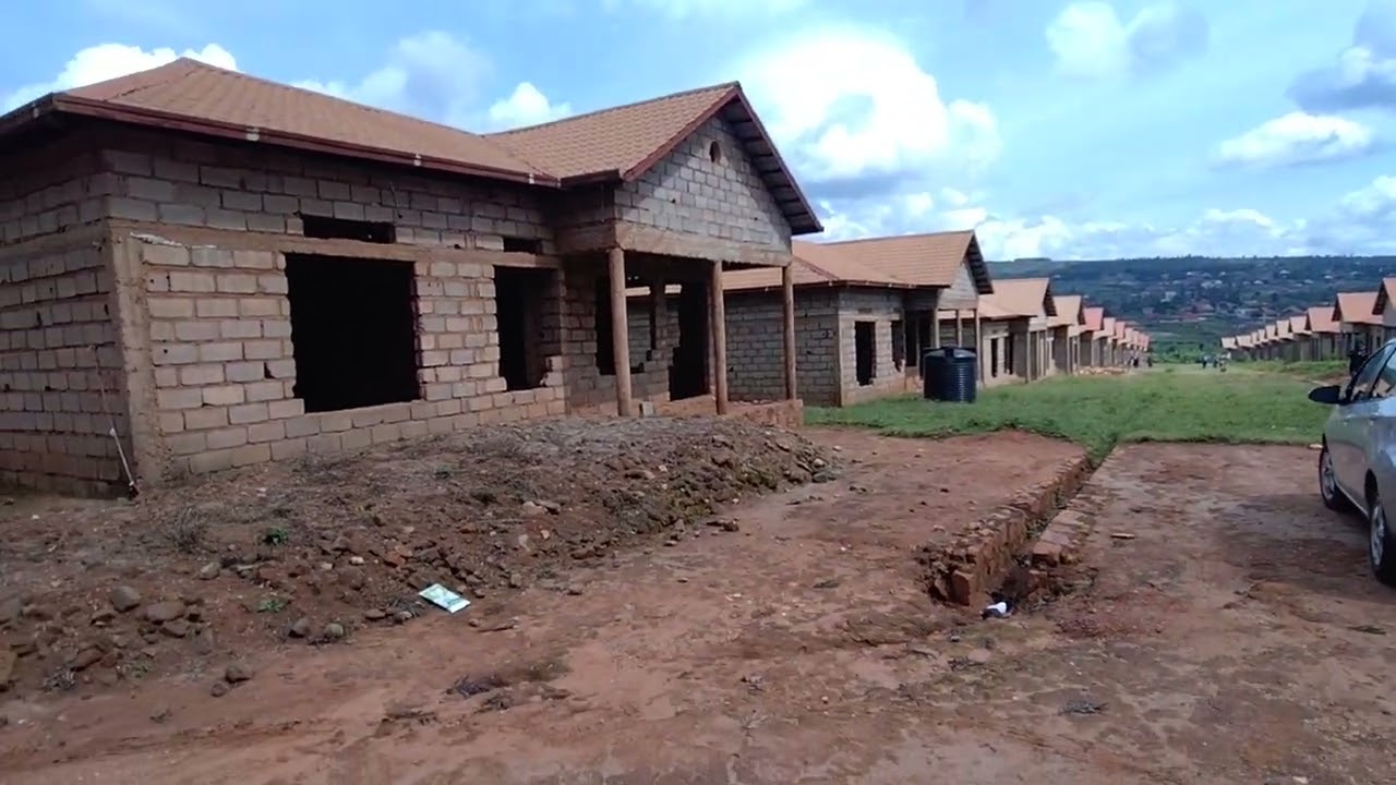 AMAZU AHENDUTSE CYANE MUMUGI INYAMATA KU KARERE KUMUHANDA UJYA KUKIBUGA KINDEGE TELF 0788866655