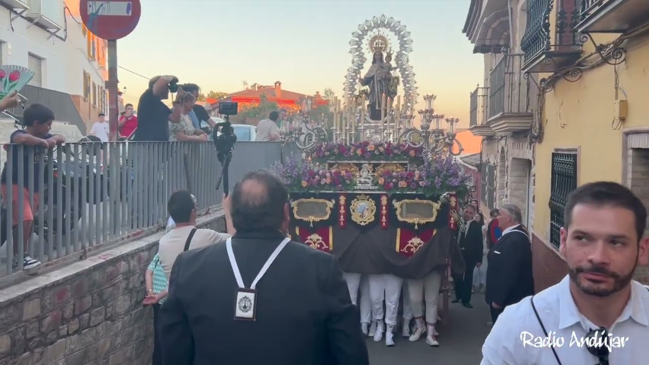 ANDÚJAR MUESTRA DE NUEVO SU FERVOR POR LA VIRGEN DEL CARMEN