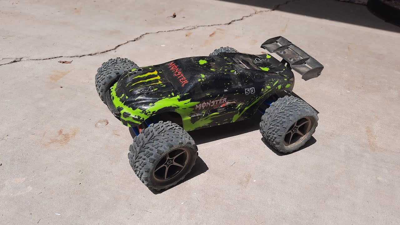 Traxxas 1/16 E Revo VXL Running On 3S
