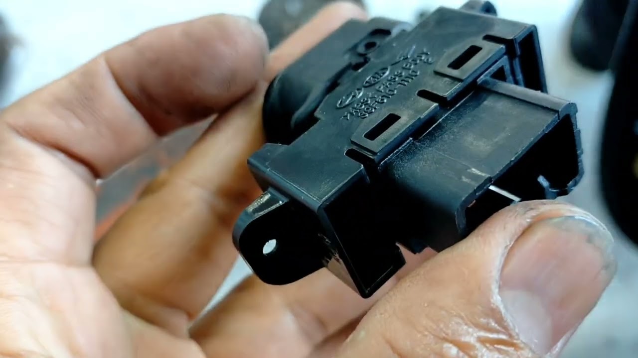 nagloloko power window switch mo?ito Ang solusyon dkana magpapalit Ng switch! HYUNDAI ACCENT