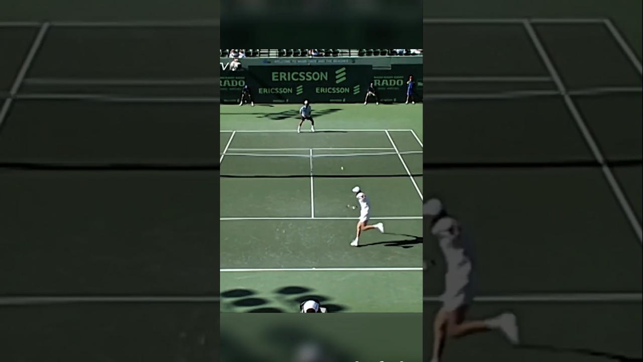 He tried the SABR before Roger Federer? 😳 #tennis