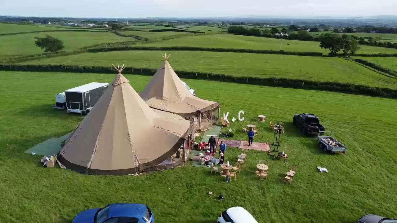 Tipi Wedding  - Location Oat Box (North Coast)