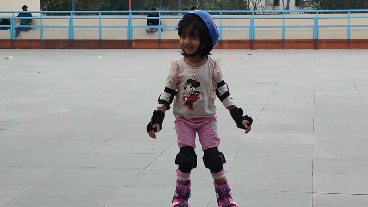 48day 4yrs baby Myra skating practice class 👍#168day honey Riya skating 👍#myrasisters #స్కేటింగ్