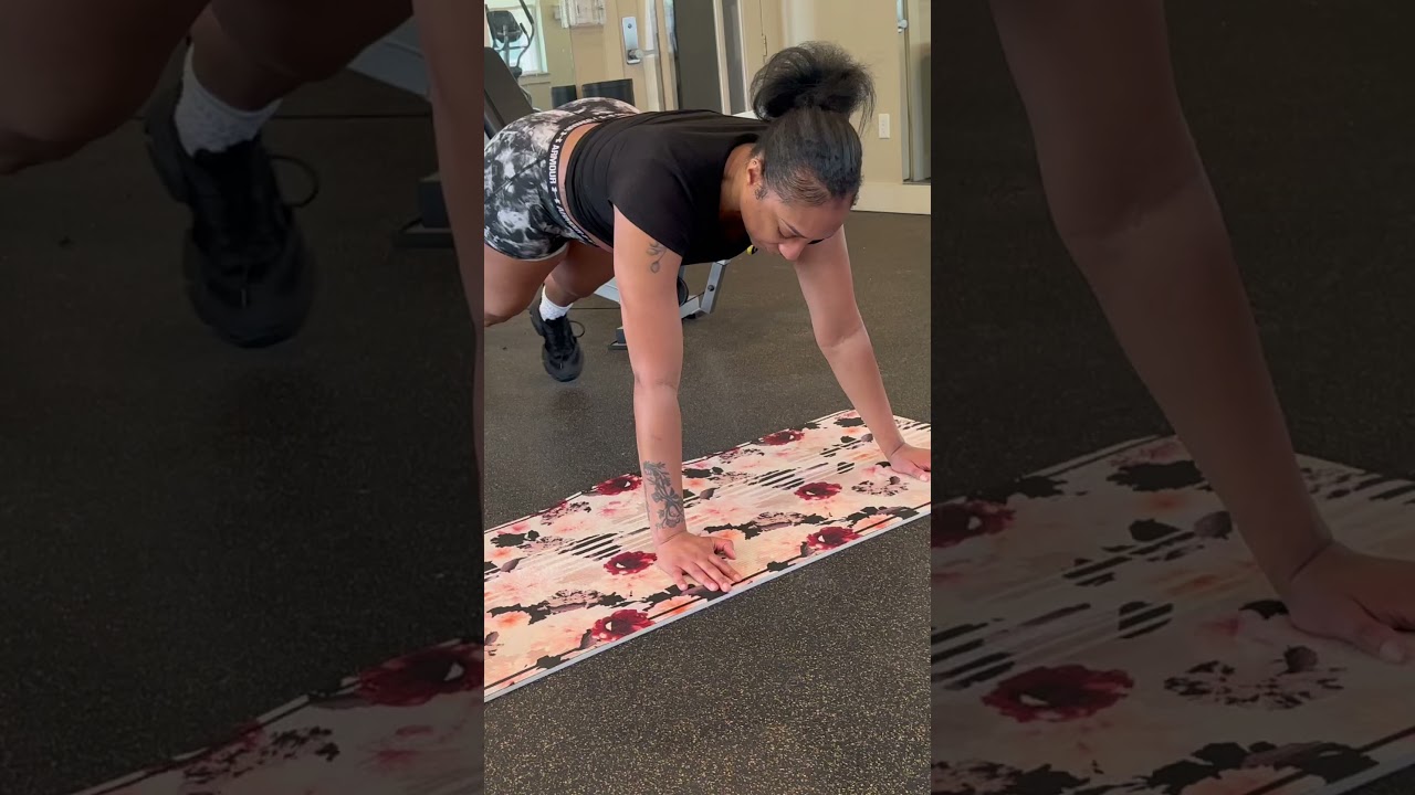 Full Plank Shoulder Taps #fitwithwhit