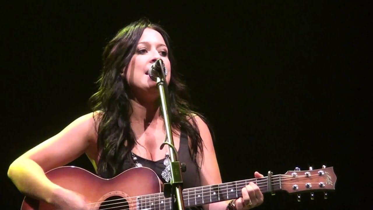 Kirsty Lee Akers & Bob Evans - In Spite Of Ourselves