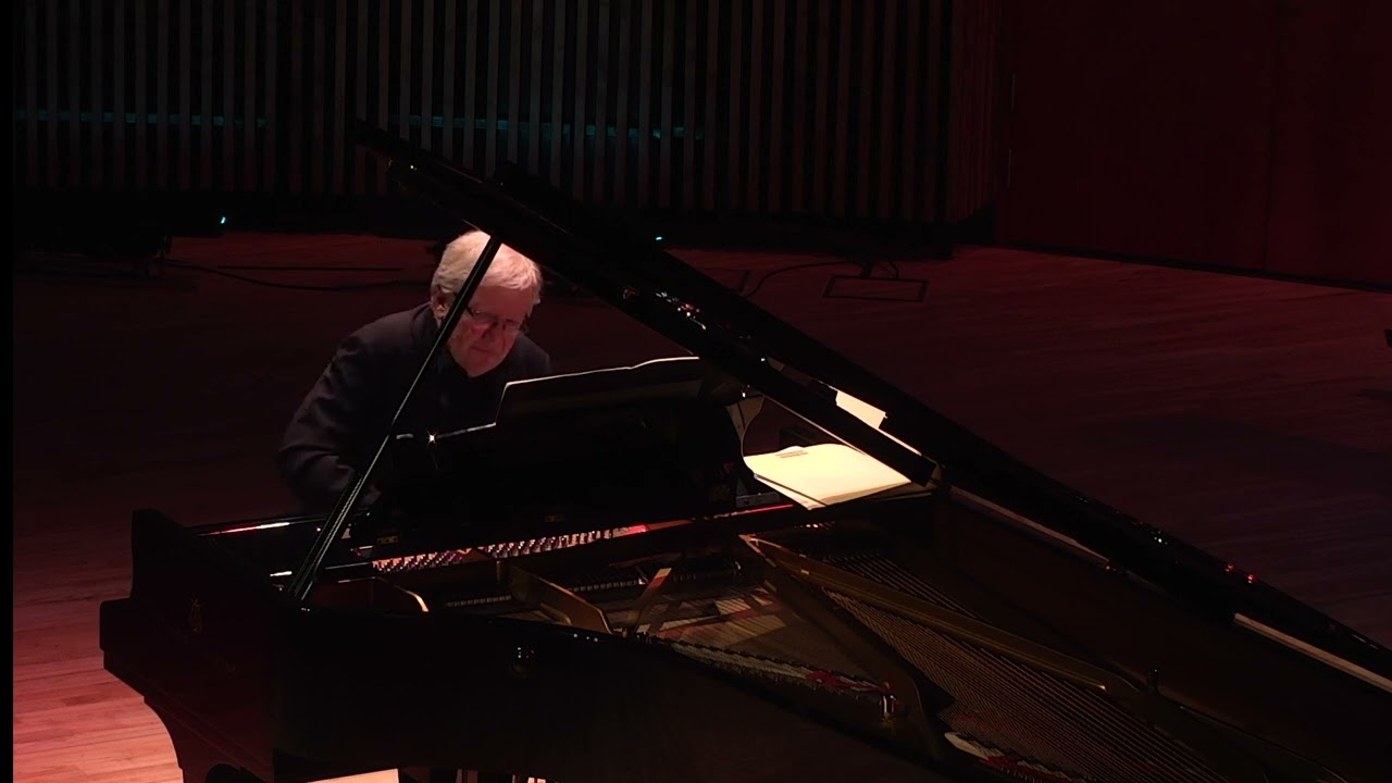 Benjamin Staern: Waves for piano